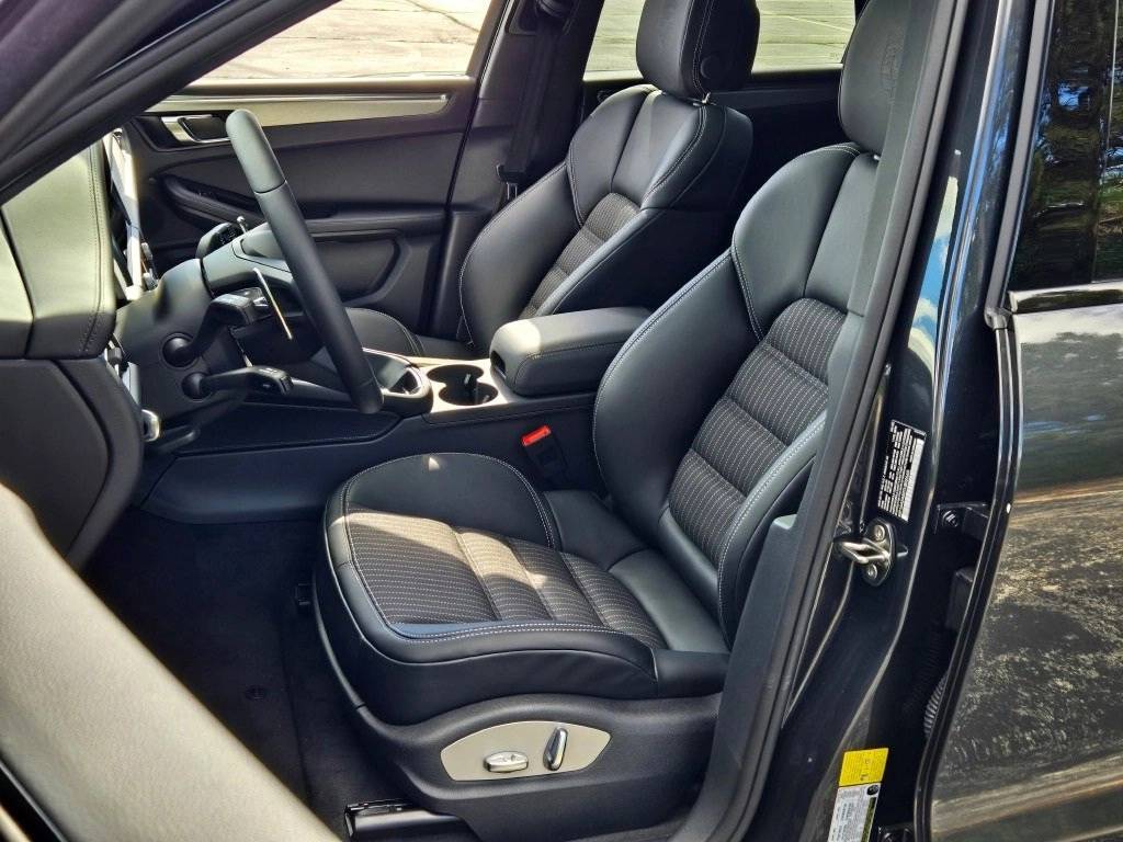 2026 Porsche Macan T