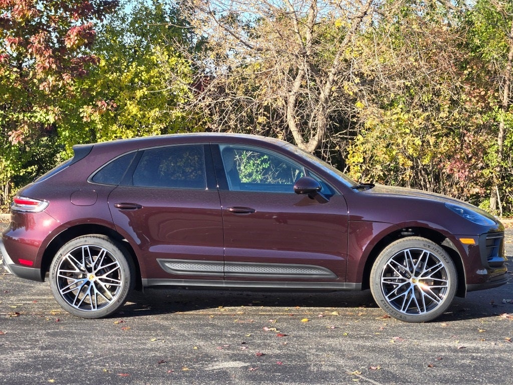 2026 Porsche Macan Base