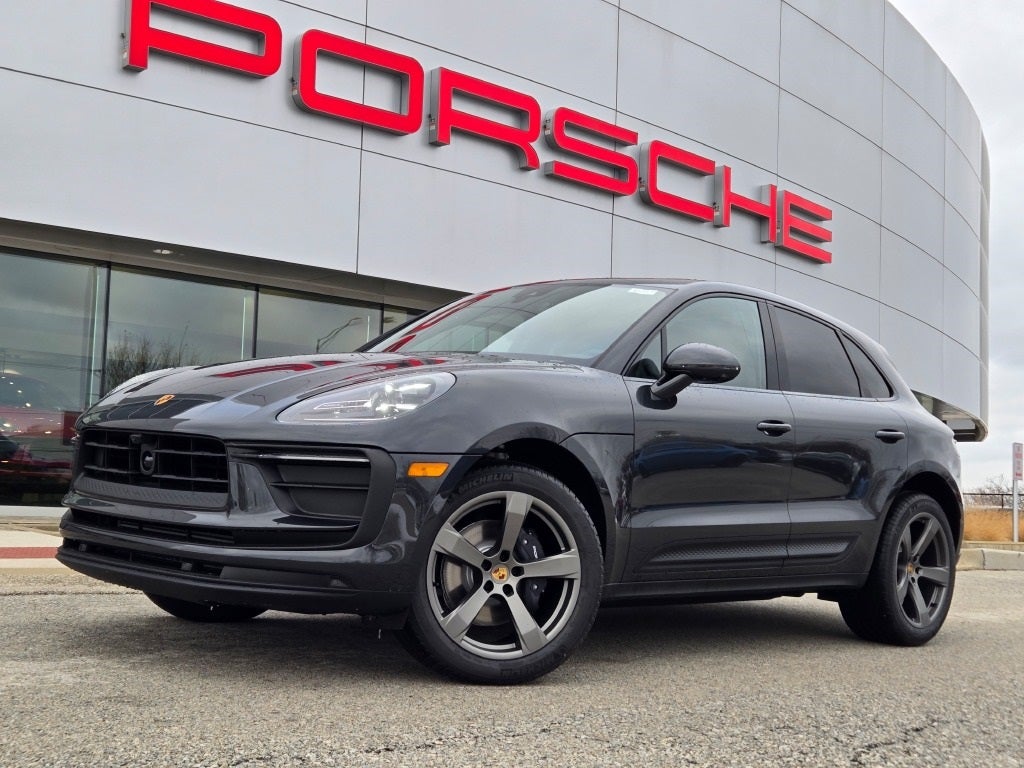 2026 Porsche Macan Base
