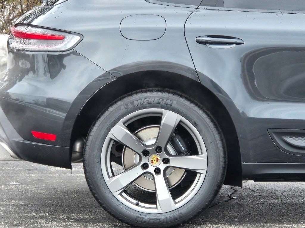 2026 Porsche Macan Base