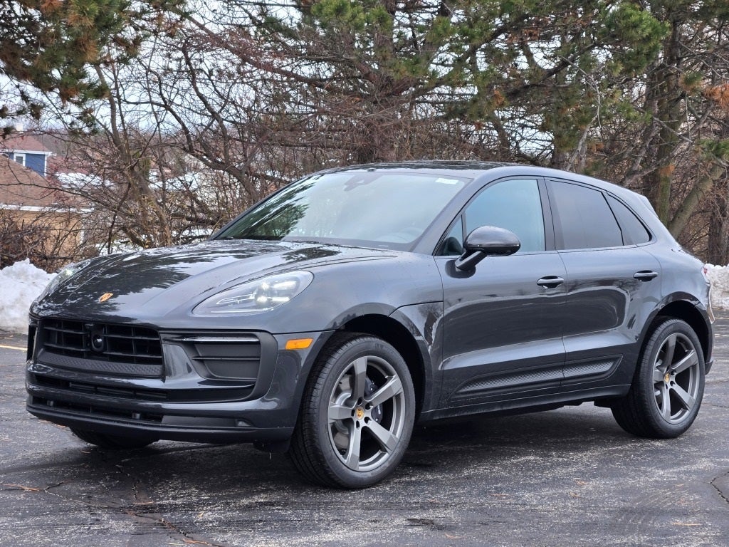2026 Porsche Macan Base