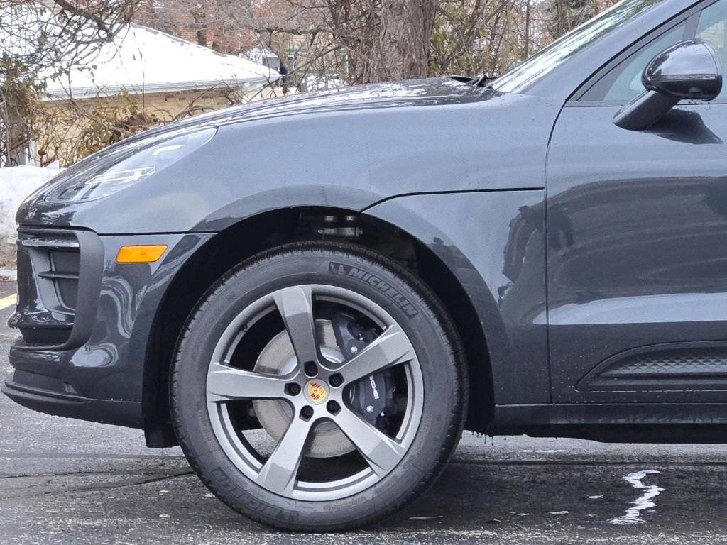 2026 Porsche Macan Base