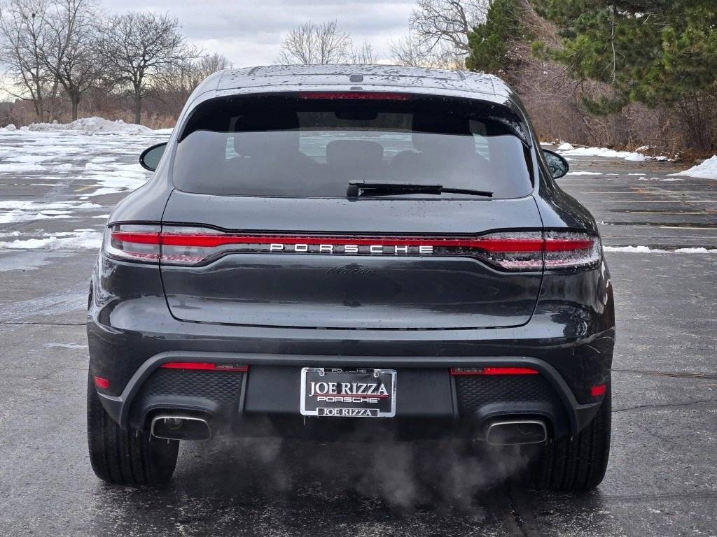 2026 Porsche Macan Base
