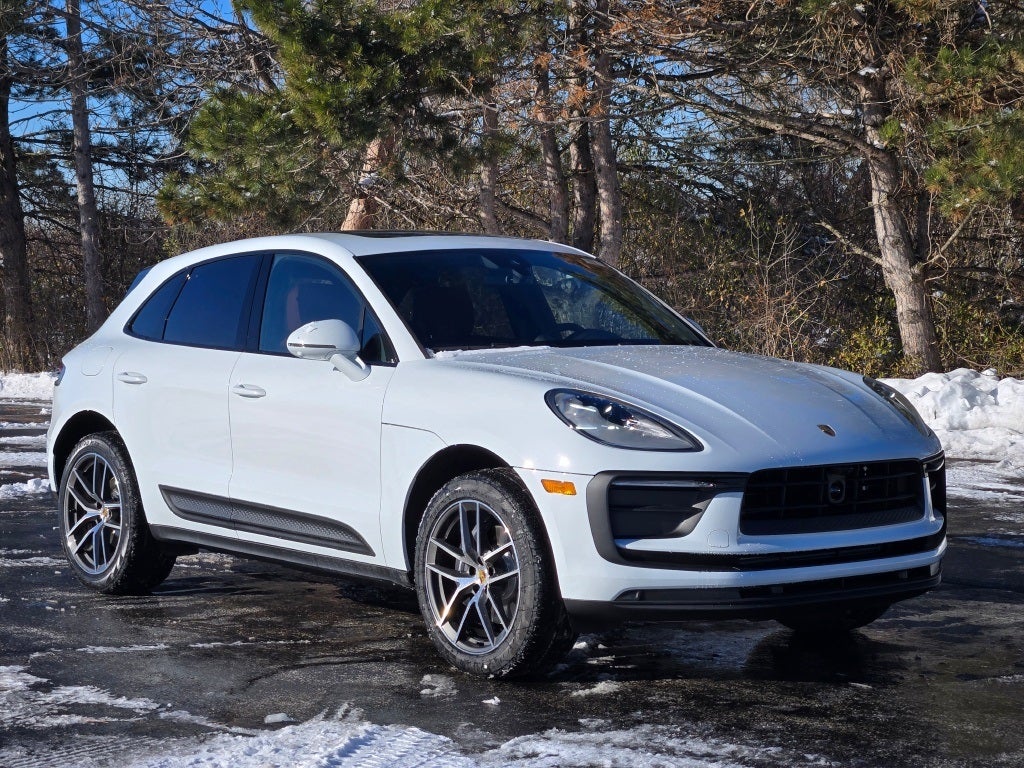 2026 Porsche Macan Base
