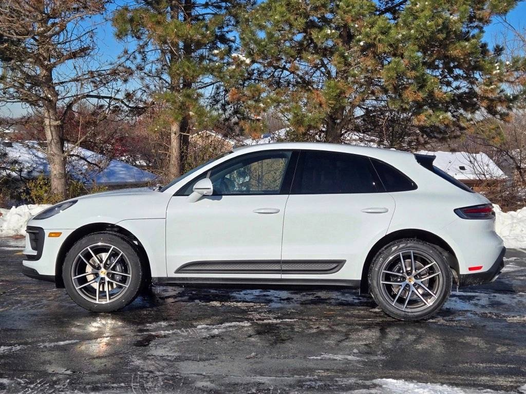 2026 Porsche Macan Base