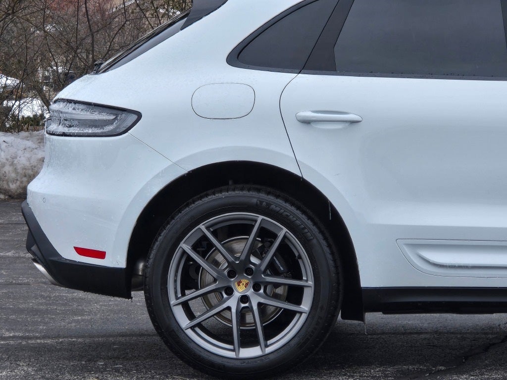 2026 Porsche Macan Base