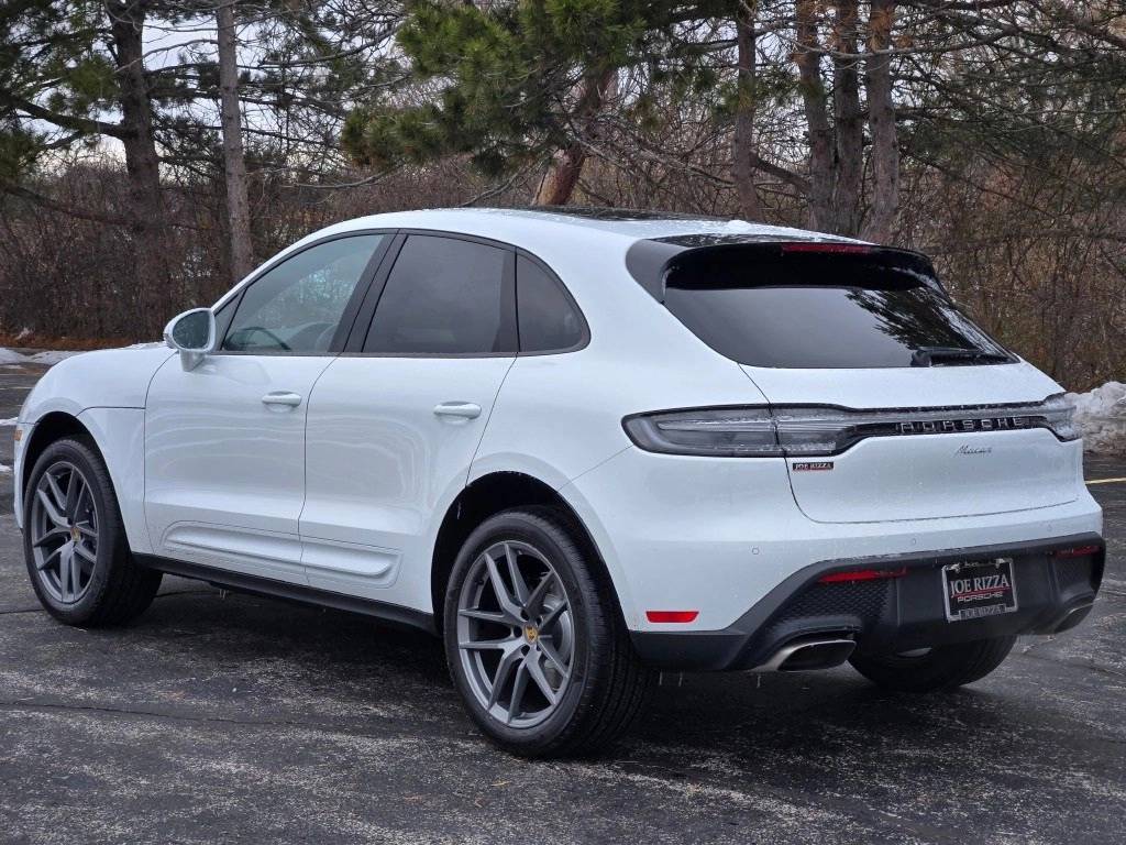 2026 Porsche Macan Base