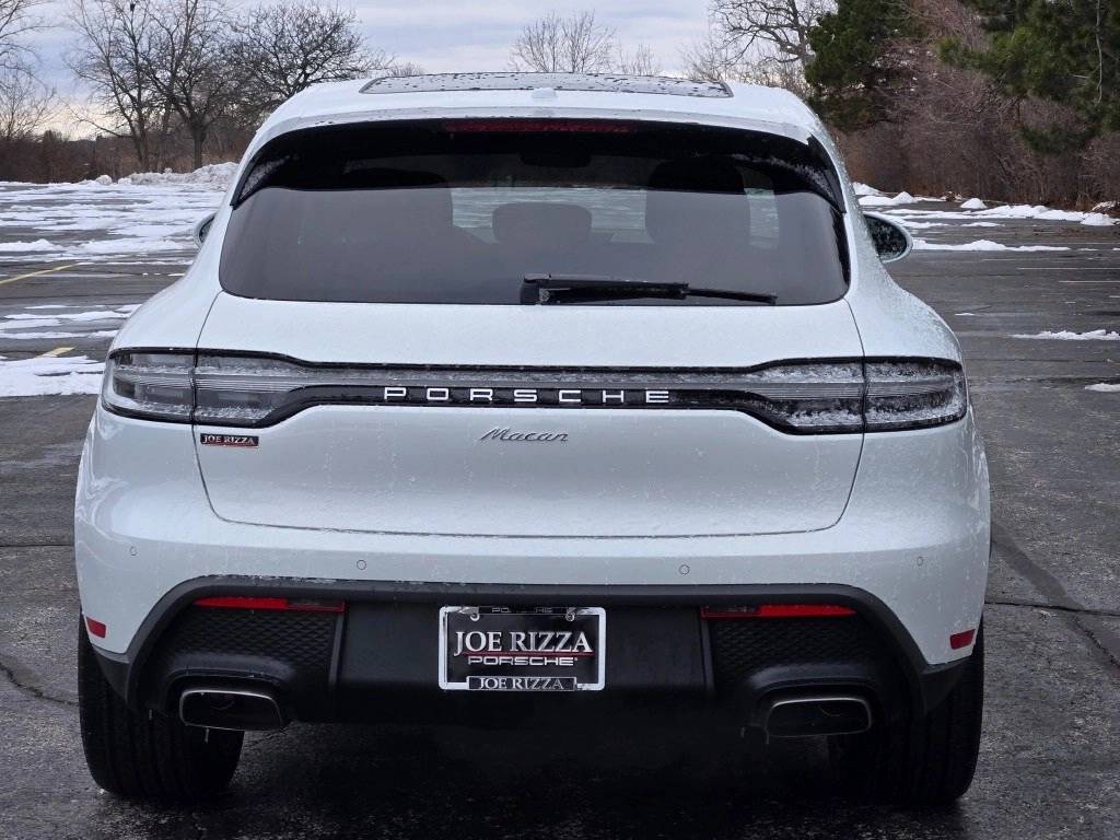 2026 Porsche Macan Base