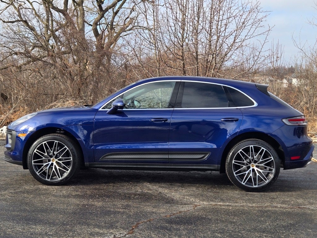 2026 Porsche Macan Base