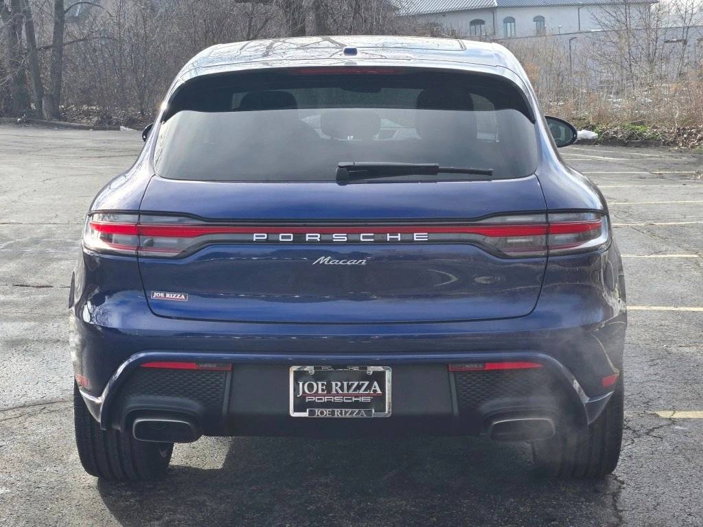 2026 Porsche Macan Base