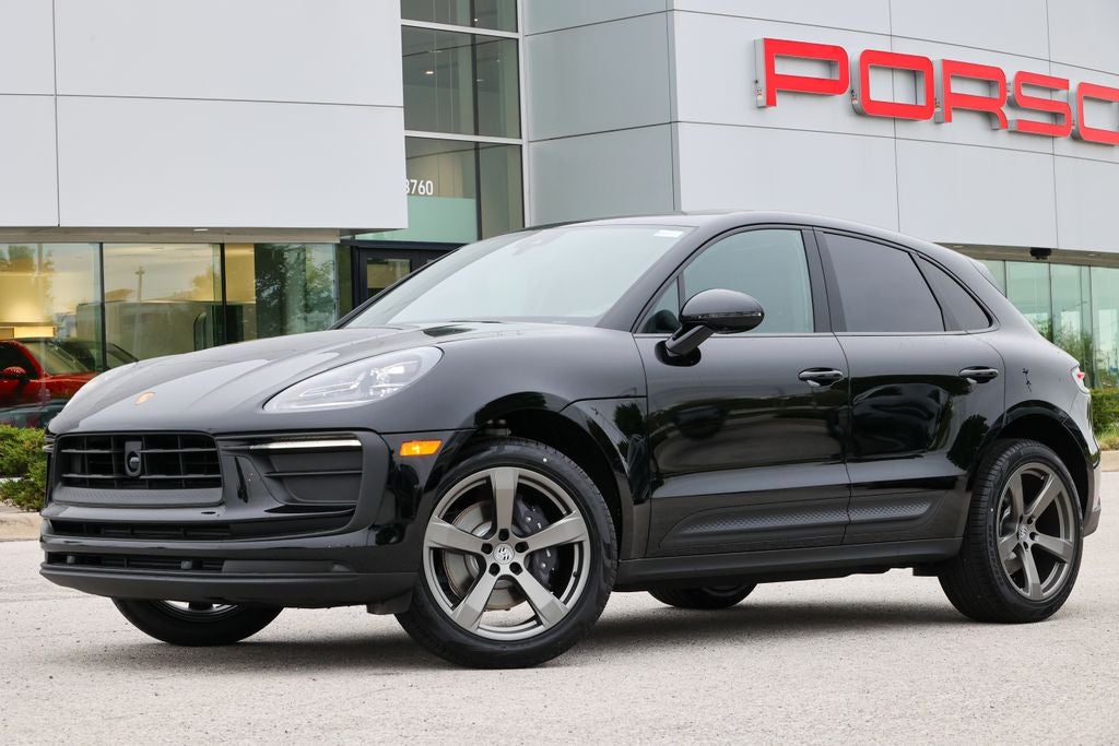 2026 Porsche Macan Base