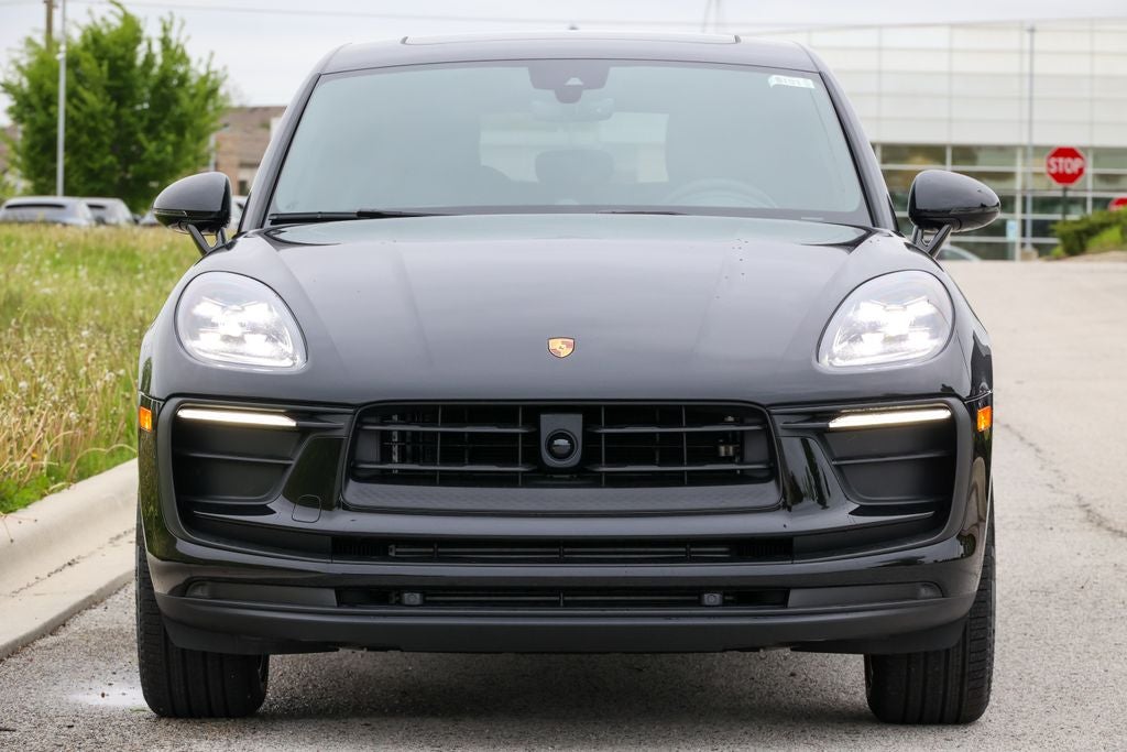 2026 Porsche Macan Base