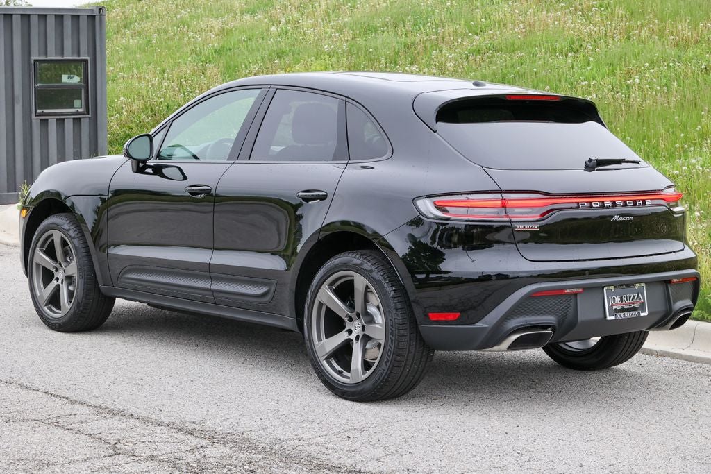 2026 Porsche Macan Base
