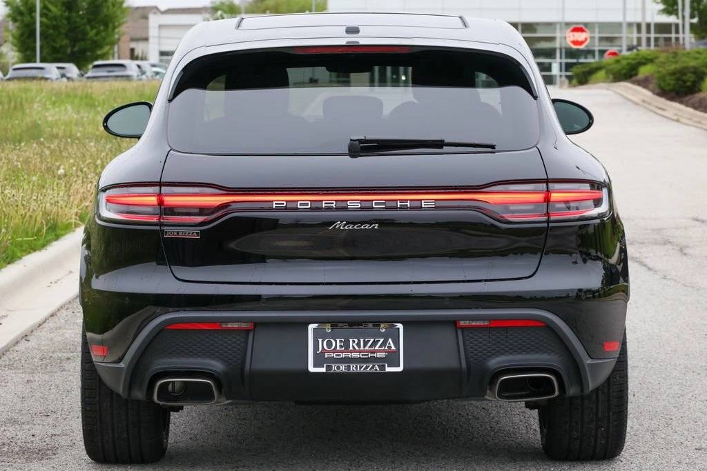 2026 Porsche Macan Base