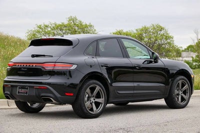 2026 Porsche Macan Base