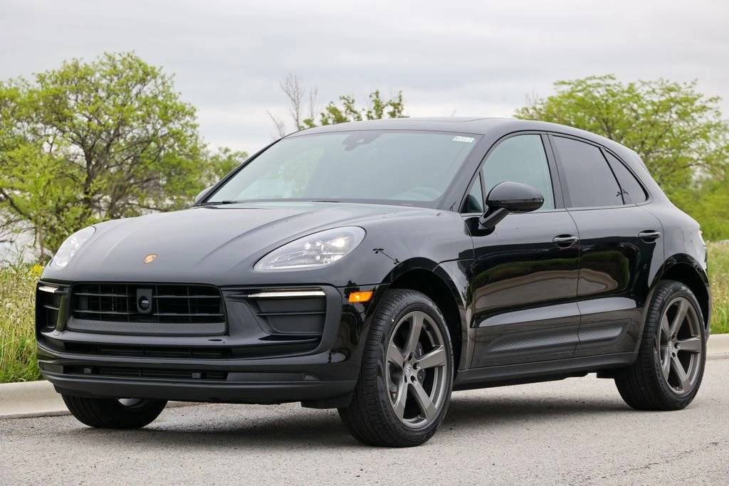 2026 Porsche Macan Base