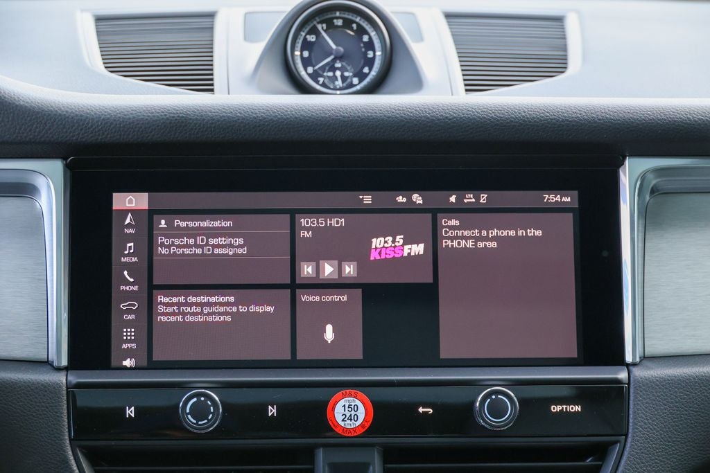 2026 Porsche Macan Base