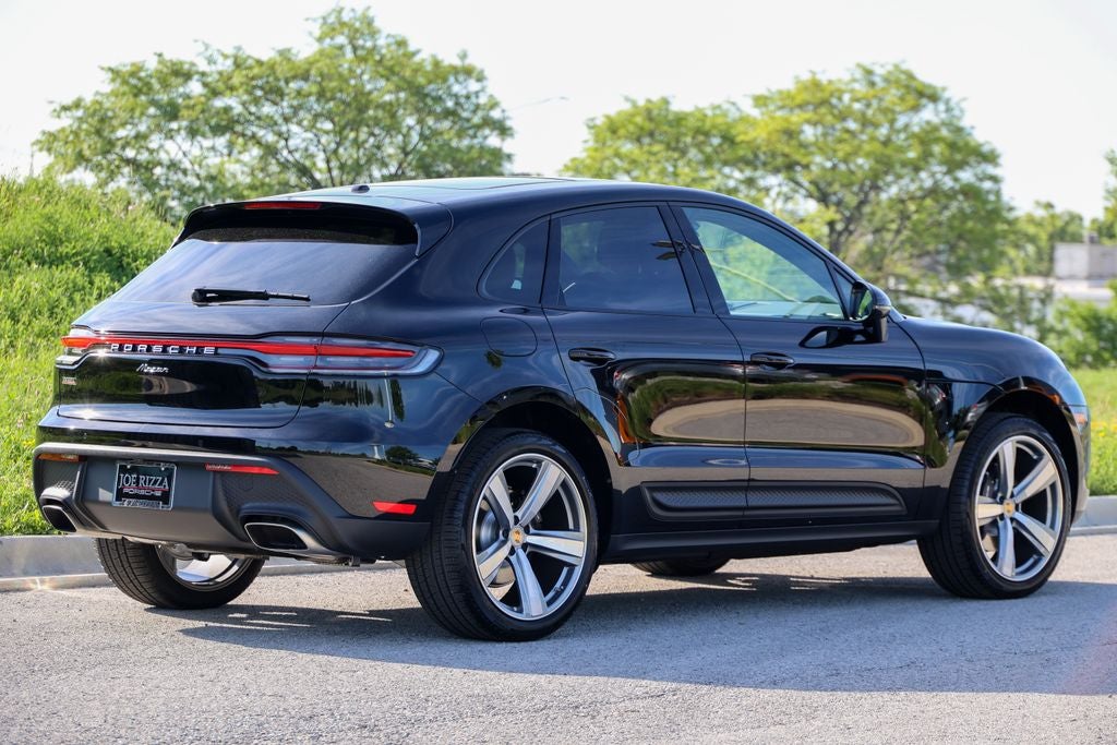 2026 Porsche Macan Base
