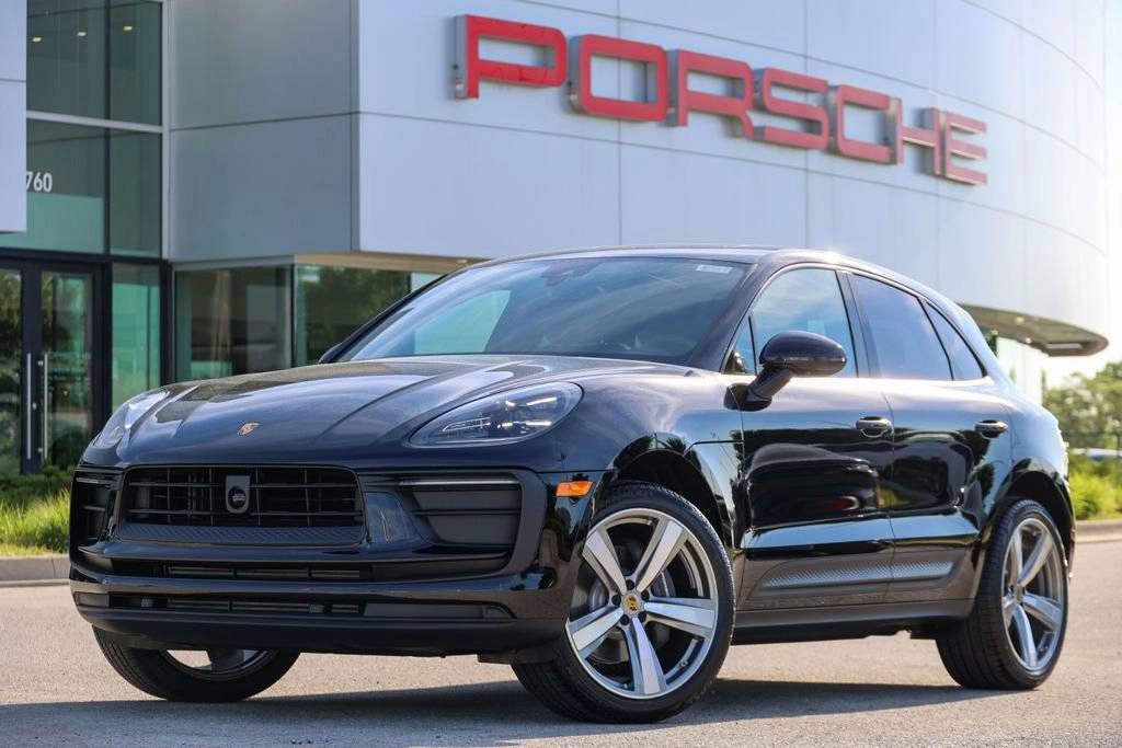 2026 Porsche Macan Base