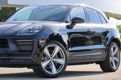 2026 Porsche Macan Base