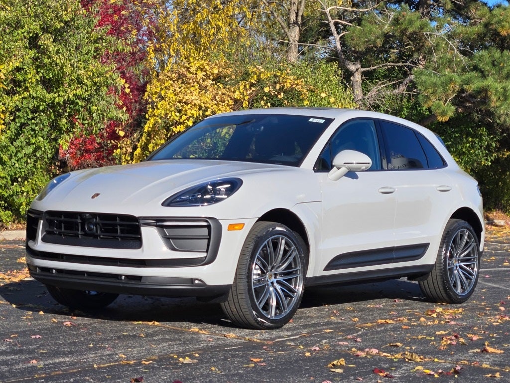 2026 Porsche Macan Base