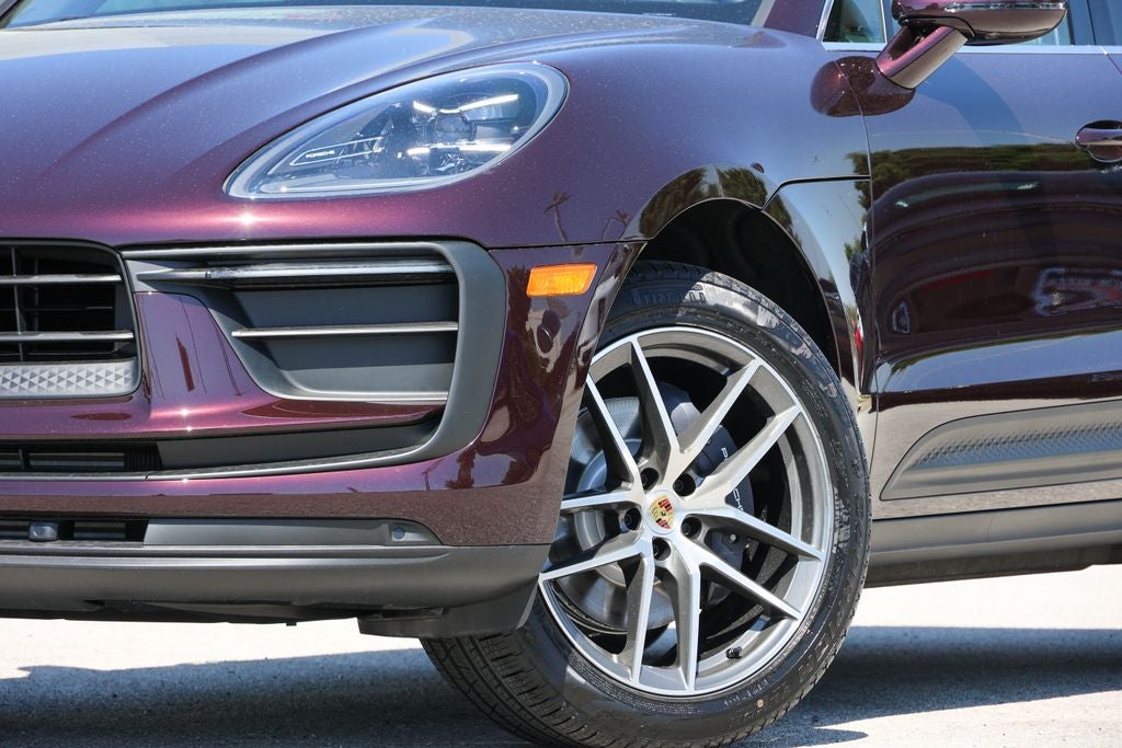 2026 Porsche Macan Base