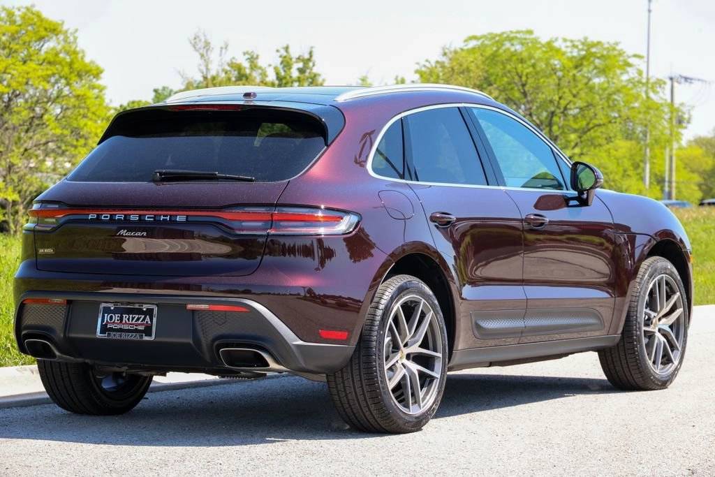 2026 Porsche Macan Base