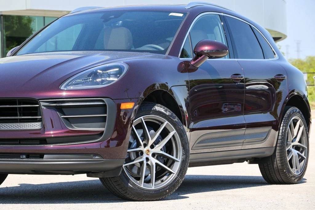 2026 Porsche Macan Base