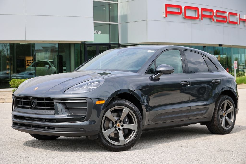 2026 Porsche Macan Base