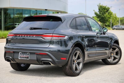 2026 Porsche Macan Base