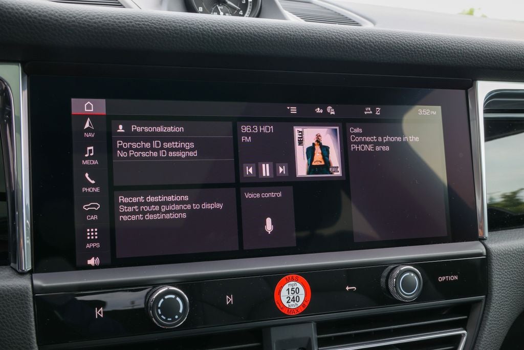 2026 Porsche Macan Base