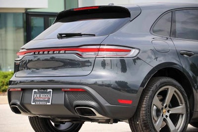 2026 Porsche Macan Base