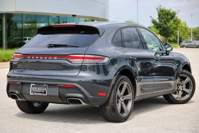 2026 Porsche Macan Base