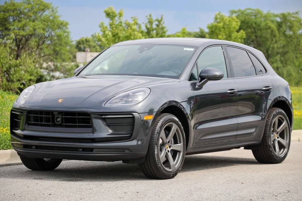 2026 Porsche Macan Base