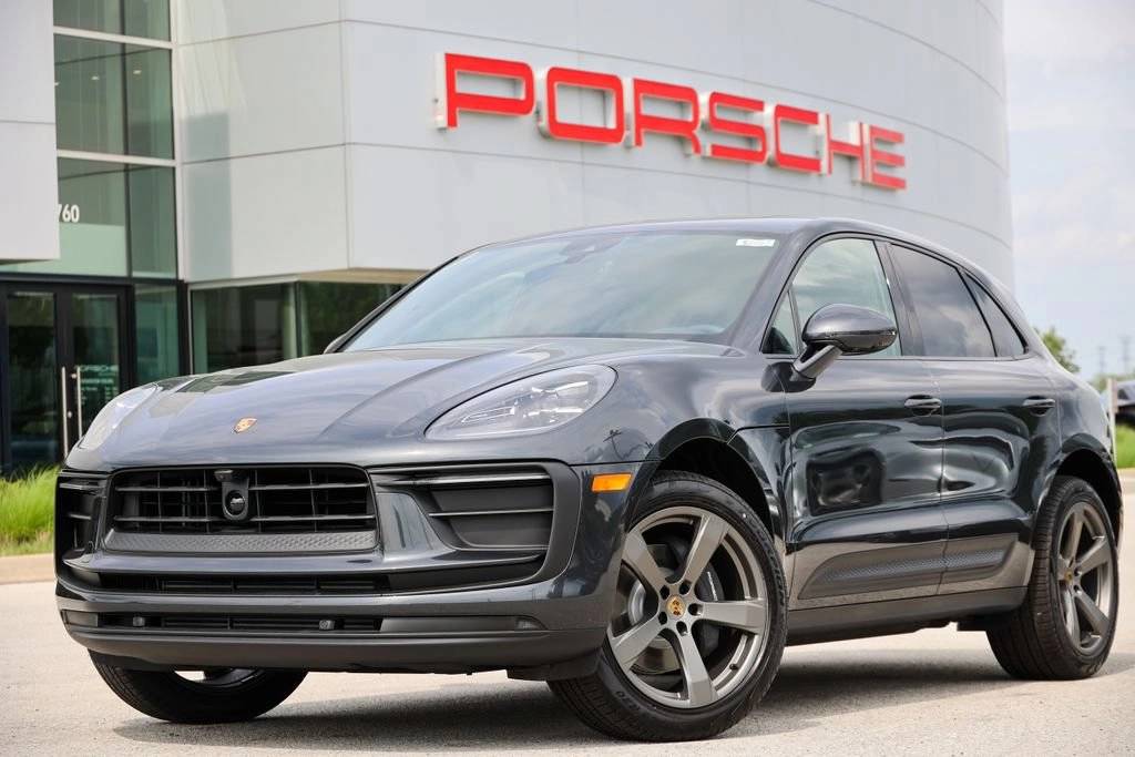 2026 Porsche Macan Base