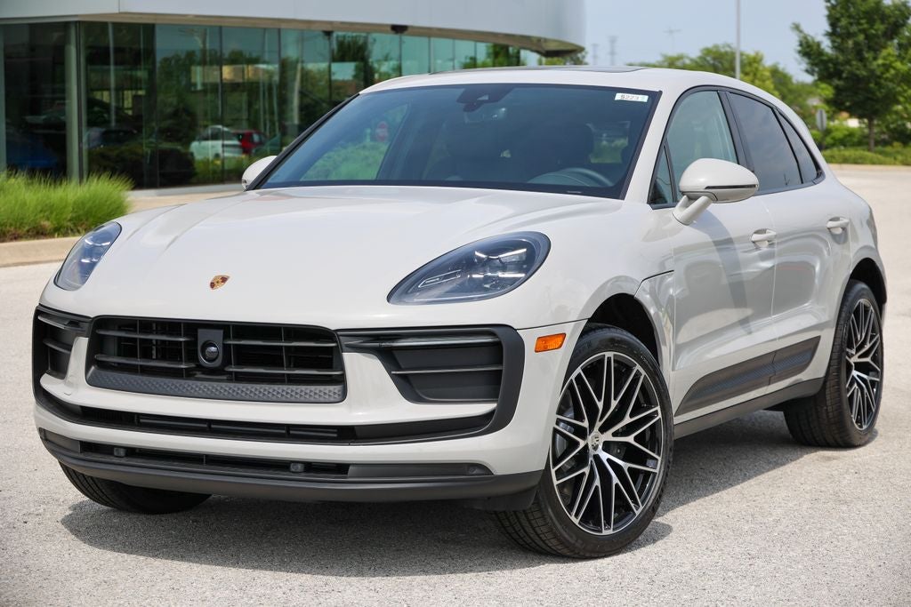 2026 Porsche Macan Base