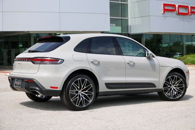 2026 Porsche Macan Base