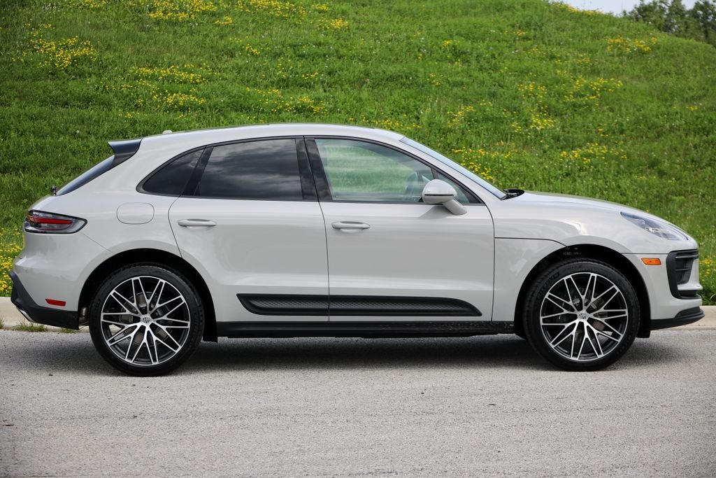 2026 Porsche Macan Base