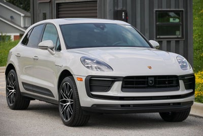 2026 Porsche Macan Base