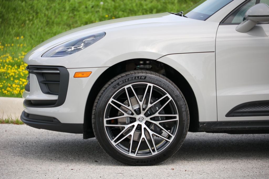 2026 Porsche Macan Base