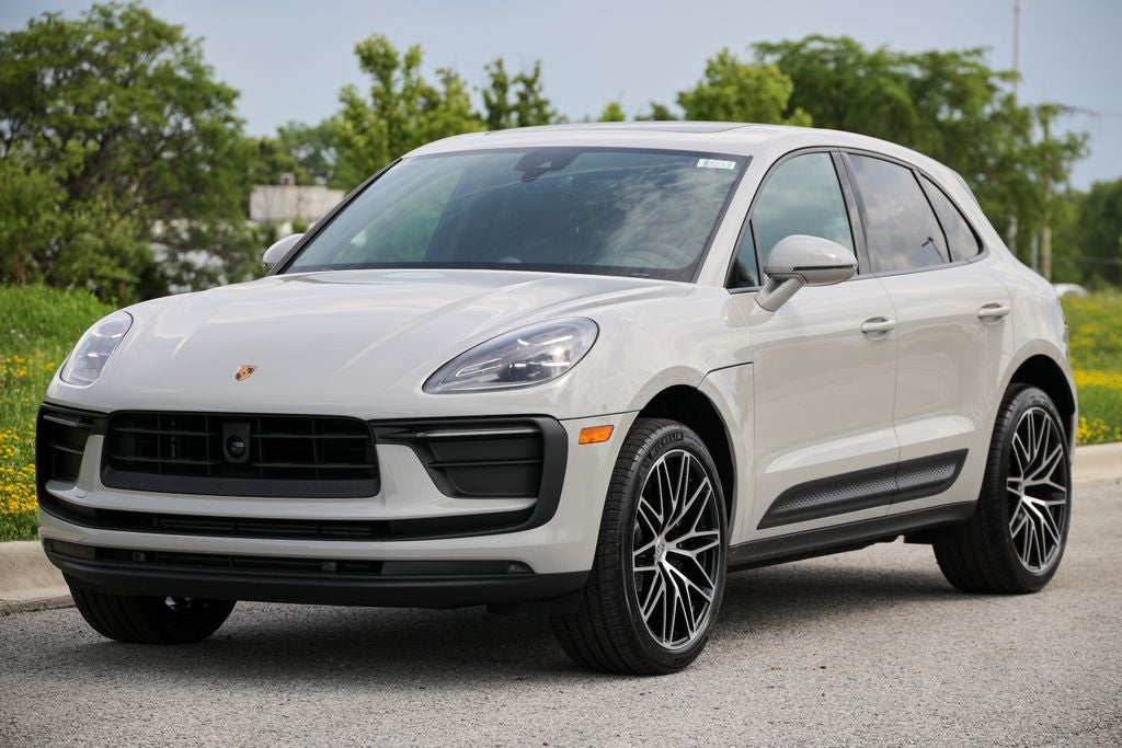 2026 Porsche Macan Base