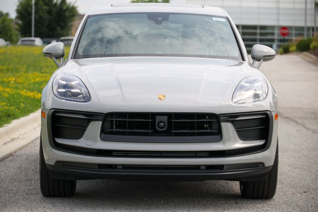 2026 Porsche Macan Base