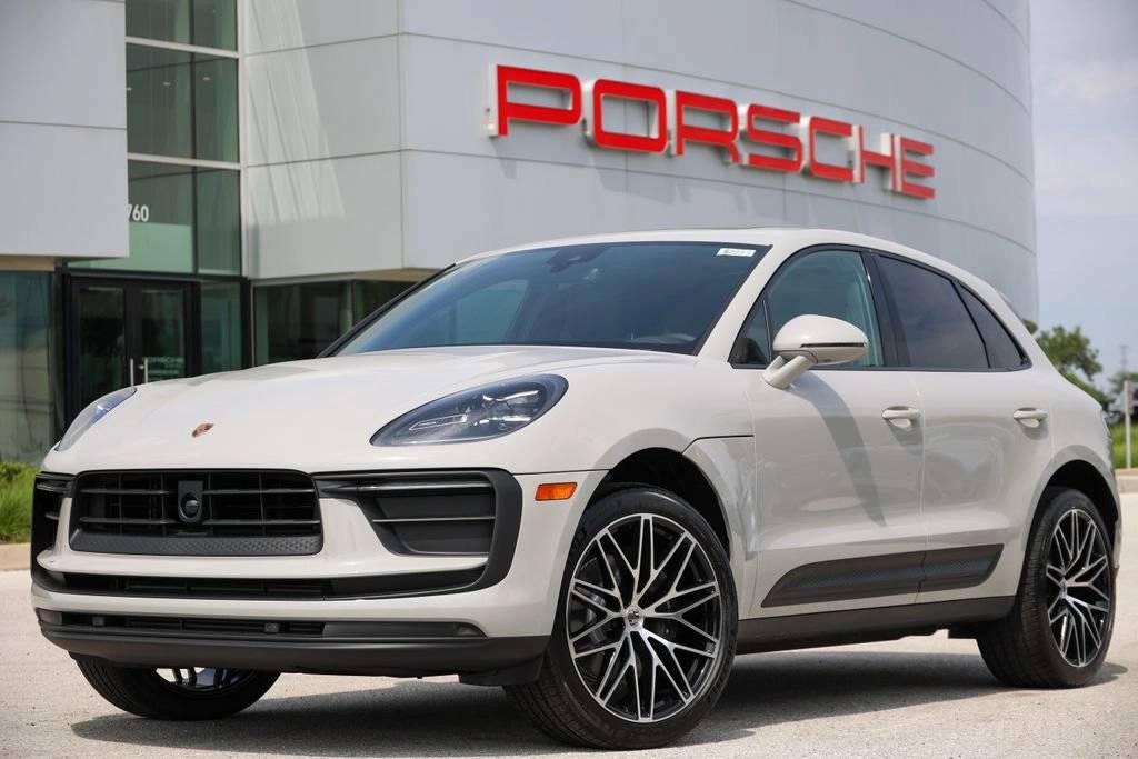 2026 Porsche Macan Base