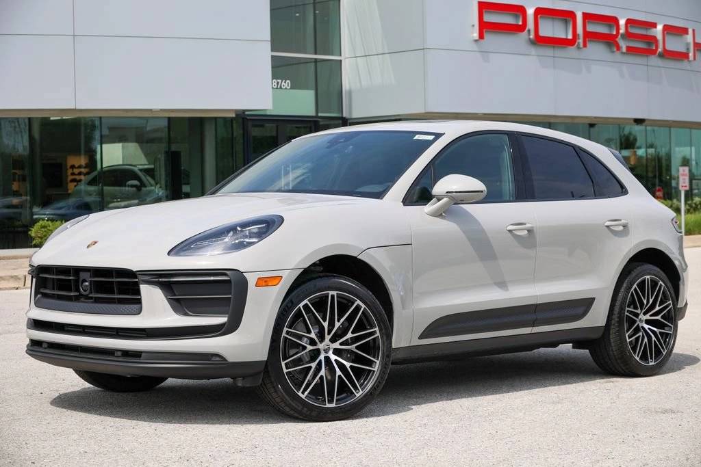 2026 Porsche Macan Base