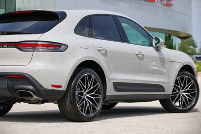 2026 Porsche Macan Base