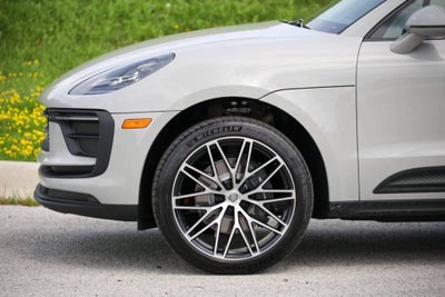 2026 Porsche Macan Base