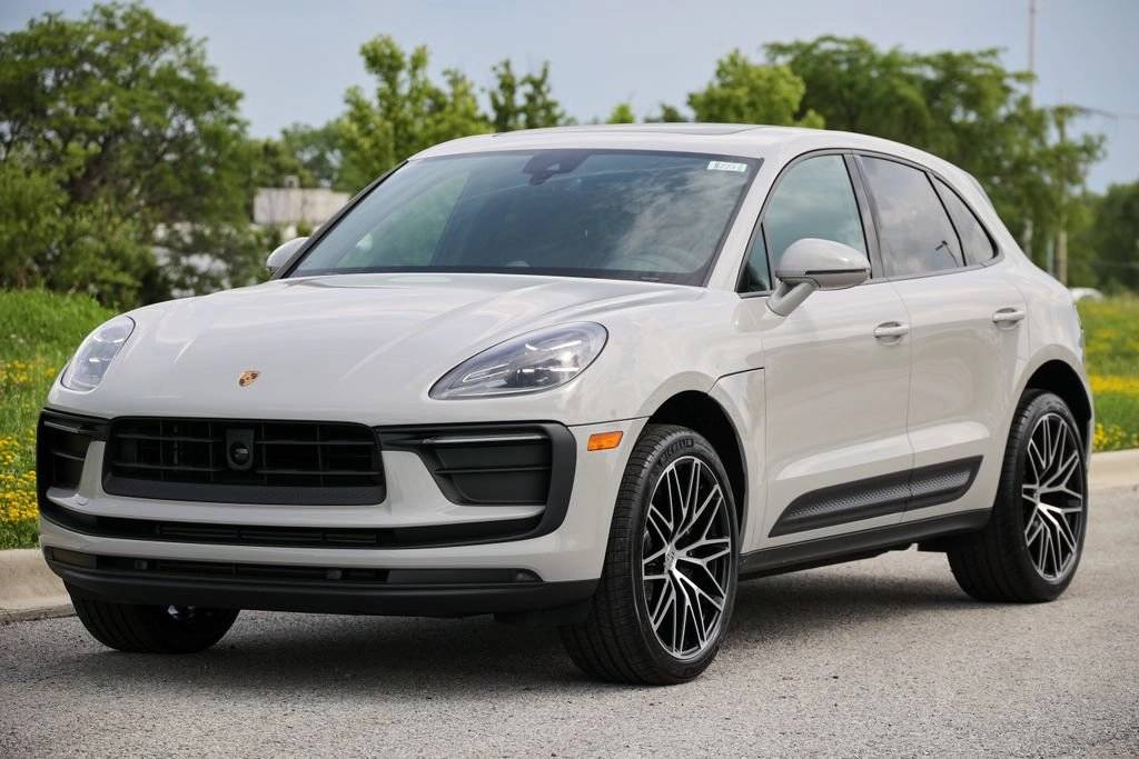 2026 Porsche Macan Base