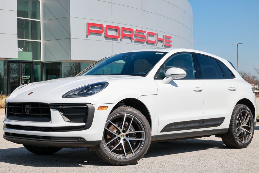 2026 Porsche Macan Base