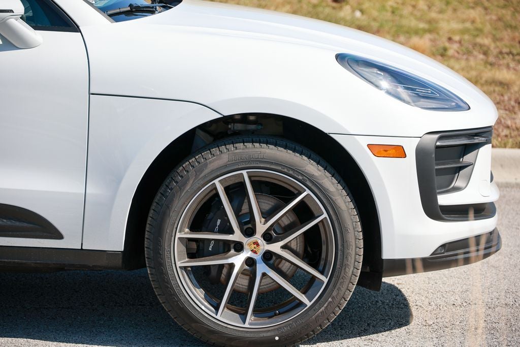 2026 Porsche Macan Base