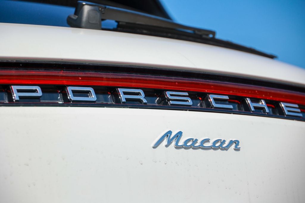 2026 Porsche Macan Base